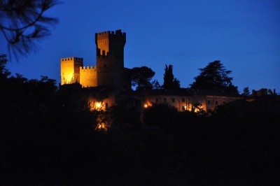 castello di proceno vista notturna